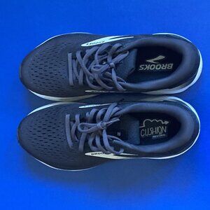 Brooks Ghost 16 Men's Runners, size 8
